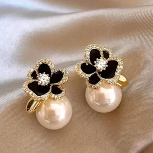 Huitan Gorgeous Black Enamel Flower Stud Earrings Wedding Party Big Round Imitation Pearl Earrings Fashion Jewelry for Women
